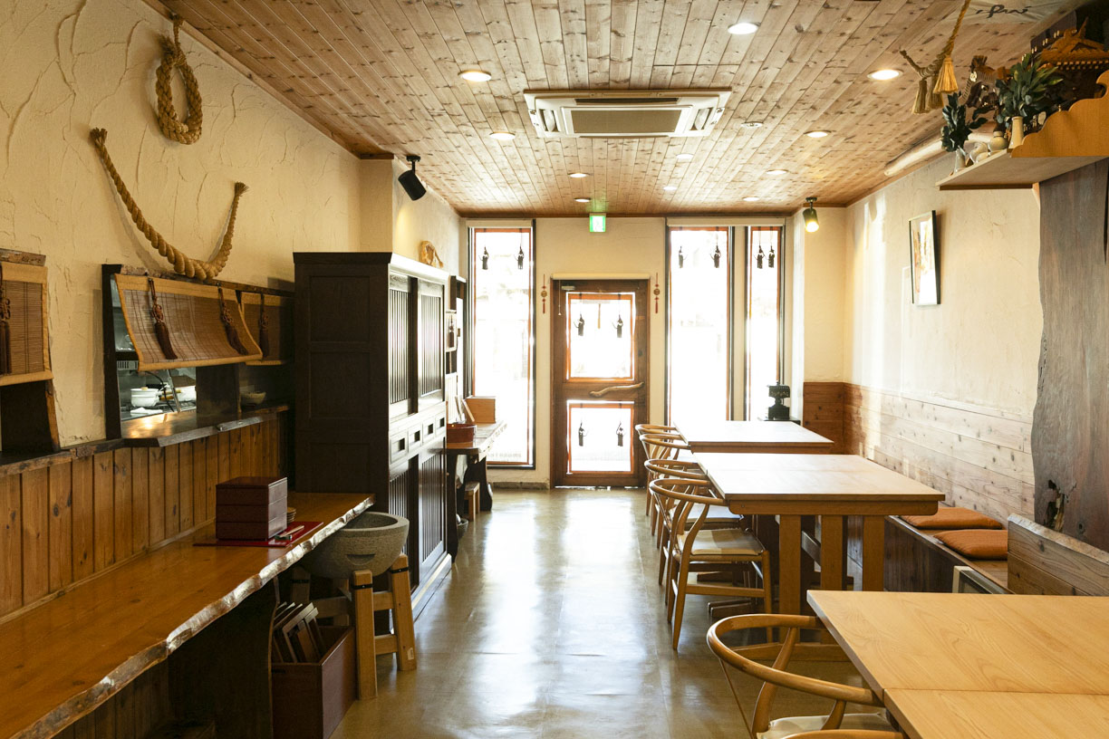 御食事ゆにわ 店内